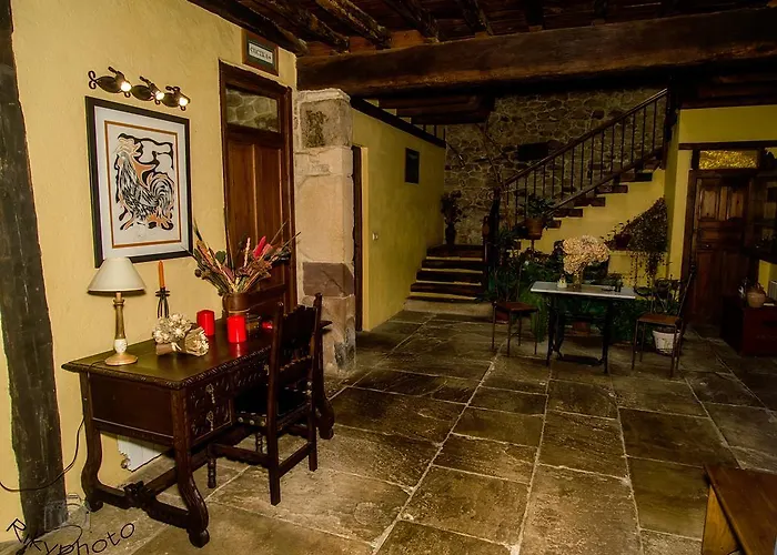 Corral Mayor Hostel La Serna (Cantabria)